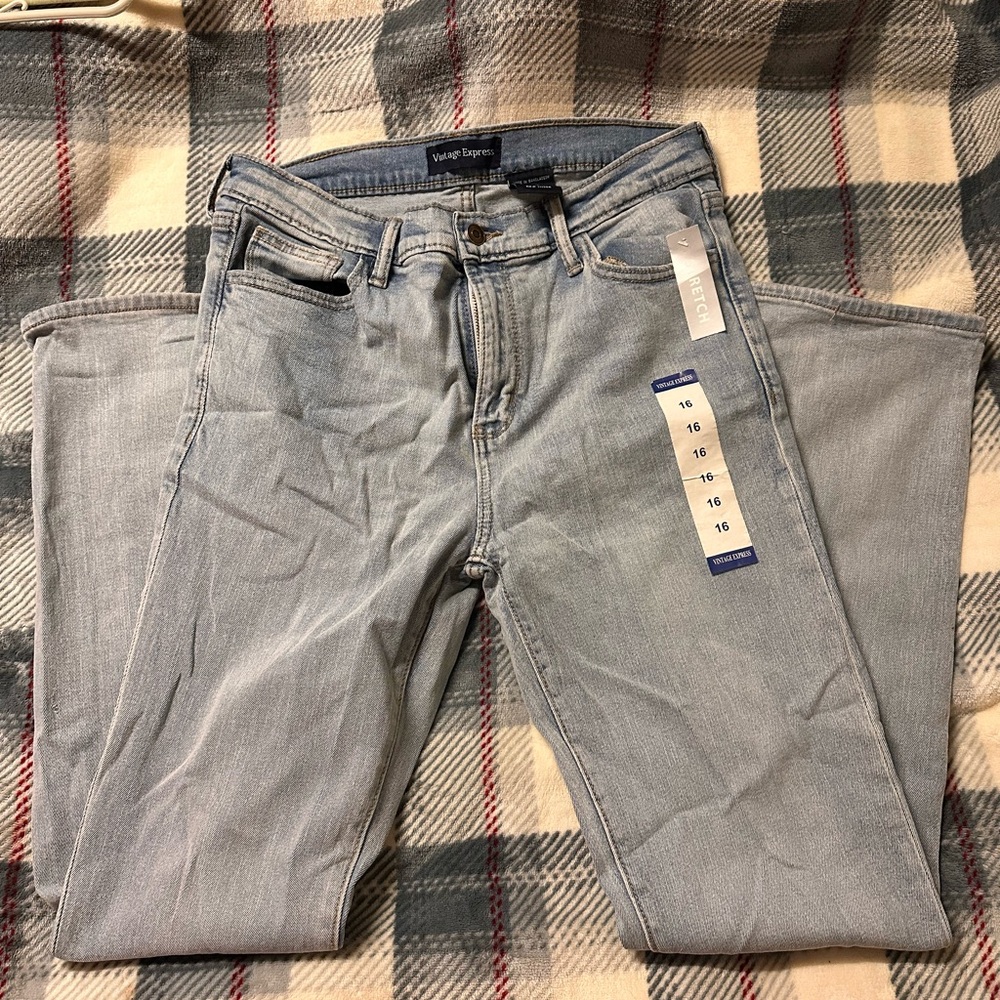 Vintage Express super stretch jeans
Size 16 Boys
